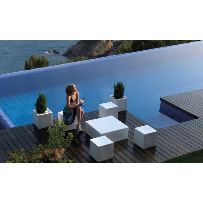 Grand pot Cube pour intérieur et extérieur; Vondom - Epoxia mobilier